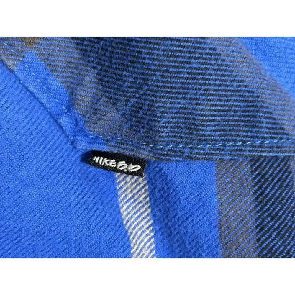 Nike 6.0 Flannel‎ Blue Plaid Size M Black And White Cotton
